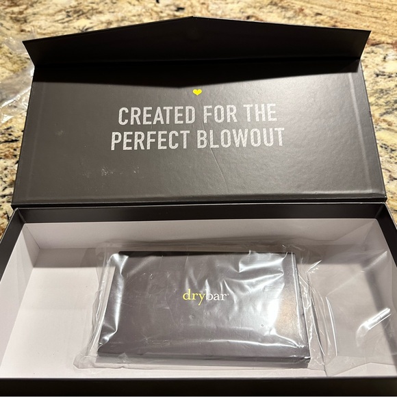 The Brush Crush by Drybar - Picture 4 of 5